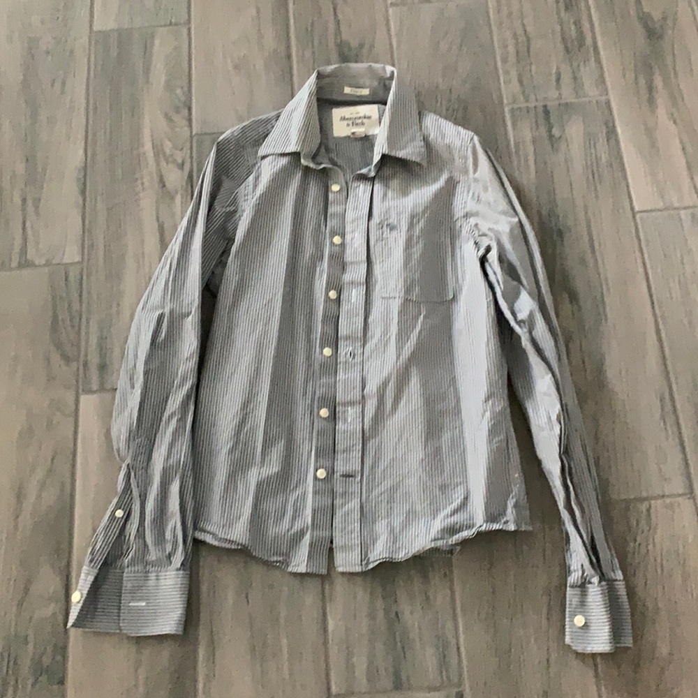 Abercrombie and Fitch long sleeve stripe button front shirt - Picture 1 of 6